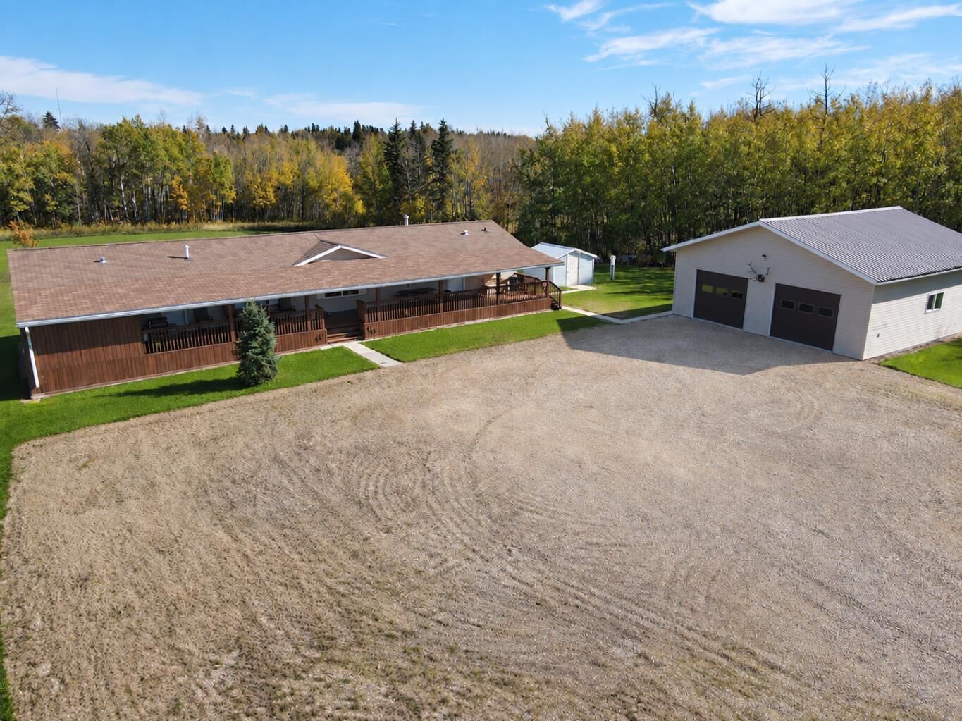 Property Photo:  57315 Range Road 85  AB T0E 1N0 