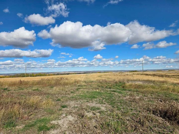Property Photo:  E-30-72-4 W6  AB T8X 4M3 