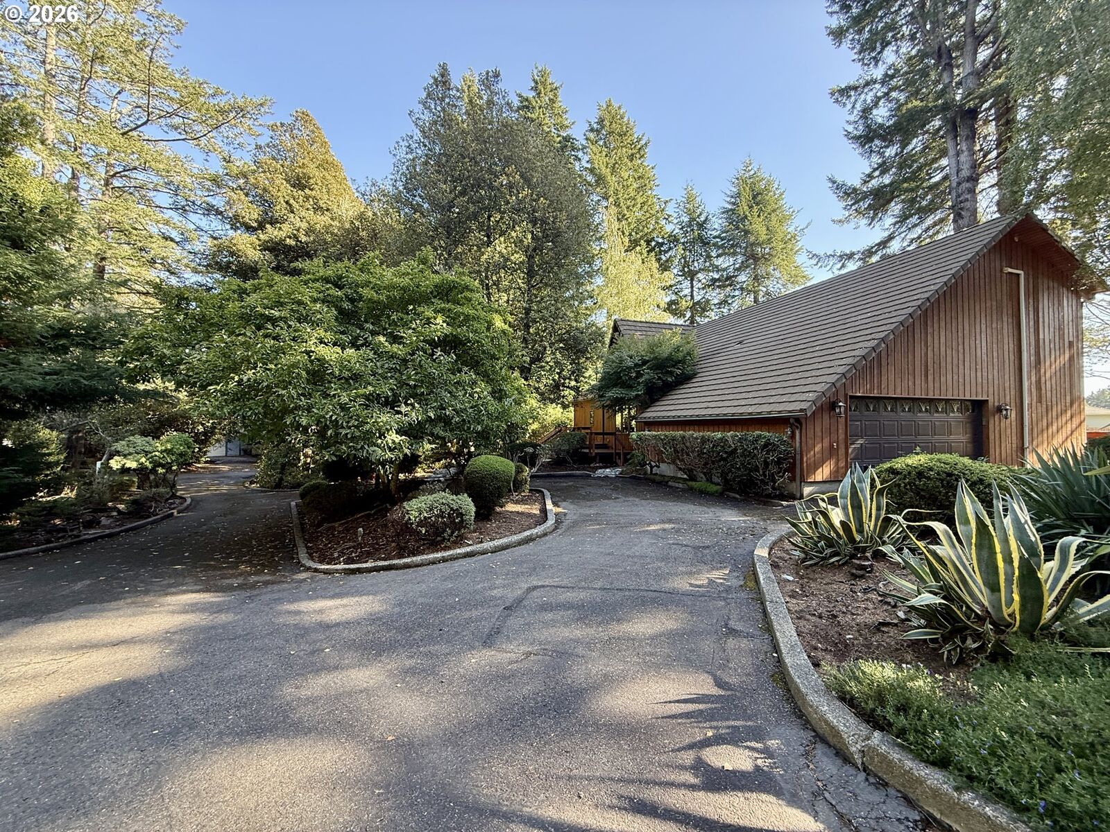 Property Photo: 940 Pioneer Ln OR 97415