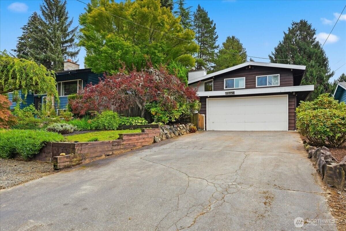 Property Photo: 14036 17th Avenue NE WA 98125