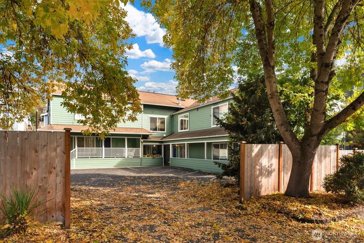 Property Photo: 3610 36th Avenue S 3-2 WA 98144