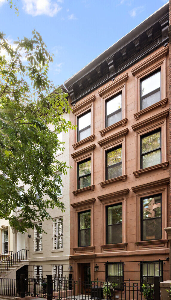 Property Photo:  154 E 74th Street  NY 10021 