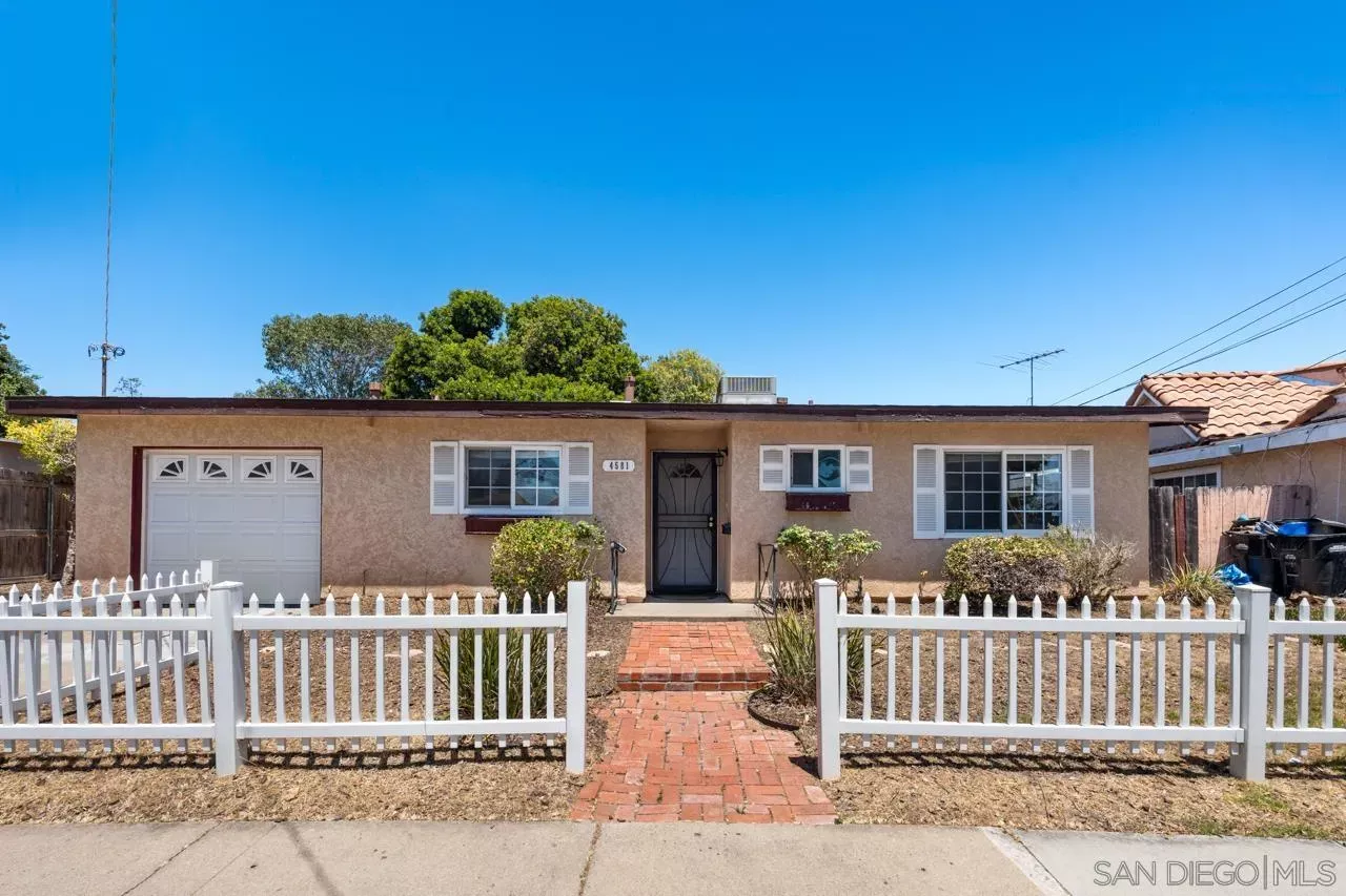 Property Photo:  4581 Chinook  CA 92117 