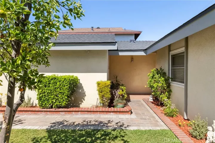 Property Photo:  19708 Dalfsen Avenue  CA 90746 