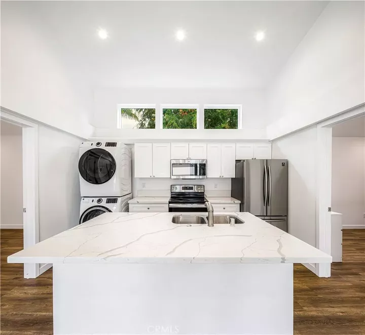 Property Photo:  420 N Batavia  CA 92868 