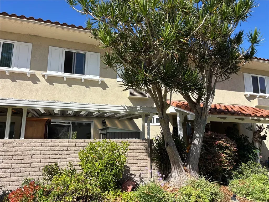 Property Photo:  2317 Via Puerta C  CA 92637 