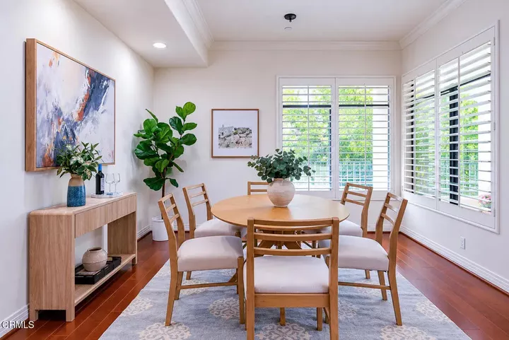 Property Photo:  742 Locust 202  CA 91101 