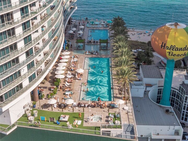 Property Photo: 4111 S Ocean Dr 1507 FL 33019