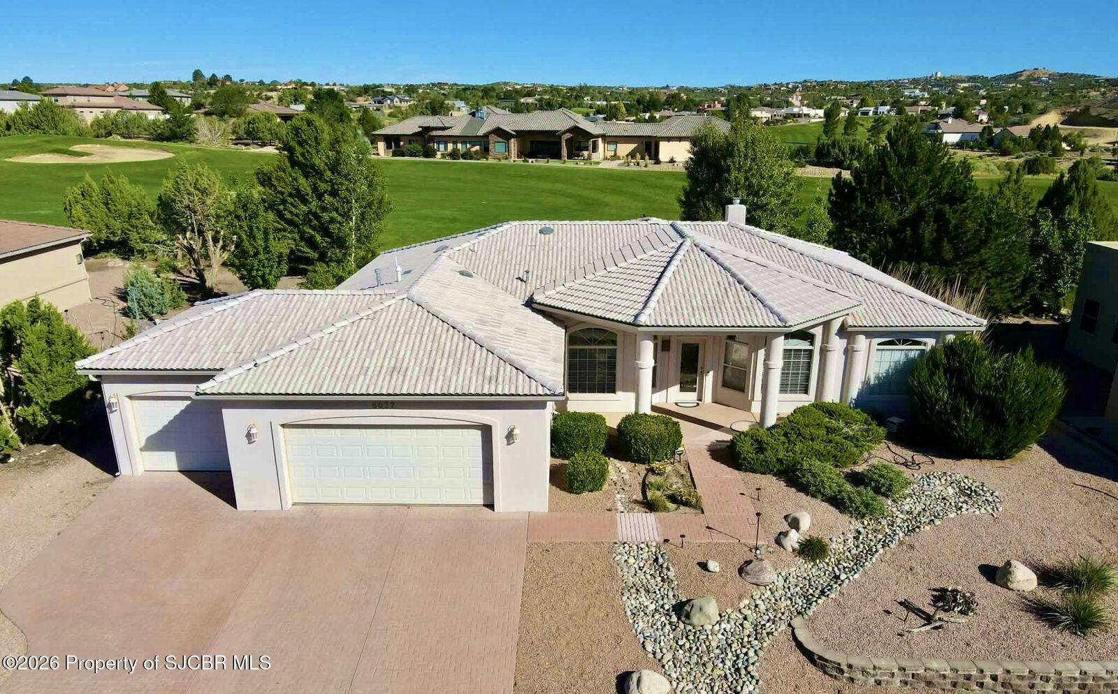 Property Photo: 6027 Club House Drive NM 87402