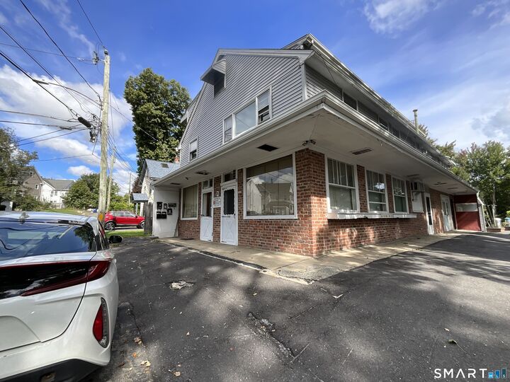 Property Photo:  8 Burnham Street  CT 06779 