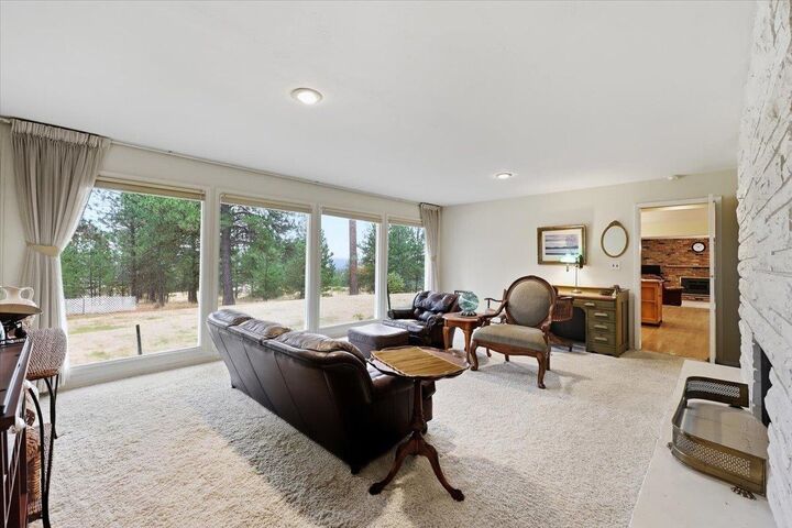 Property Photo: 1110 E Excelsior Rd WA 99224