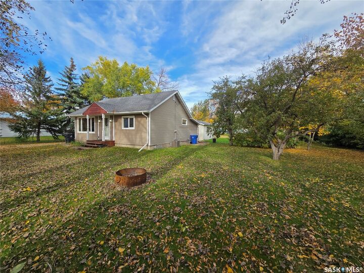 Property Photo: 209 6th Street SK S0C 0A0