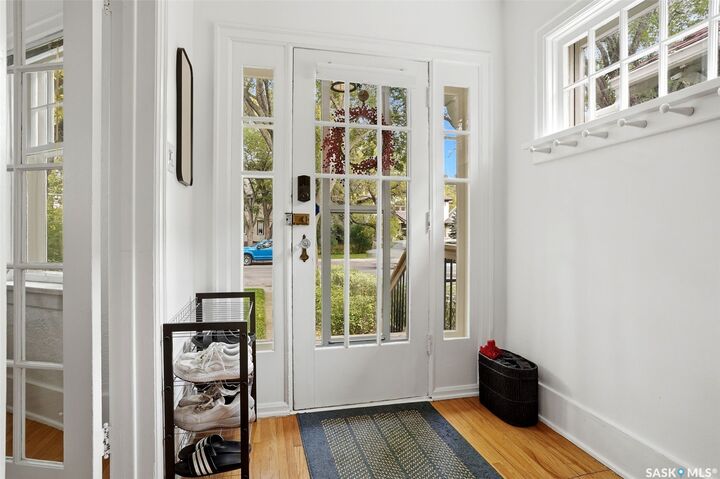 Property Photo:  2731 Hill Avenue  SK S4S 0V5 