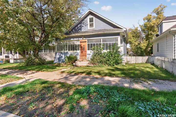 Property Photo:  310 Coteau Street W  SK S6H 5C9 