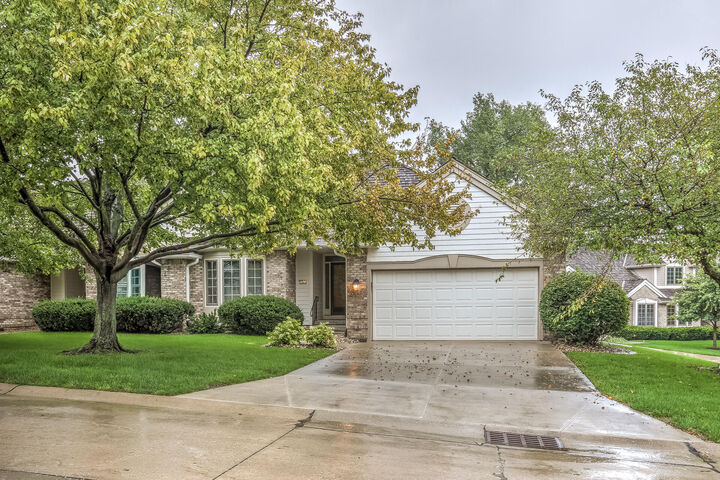 Property Photo: 4 Norwood Court IA 51503