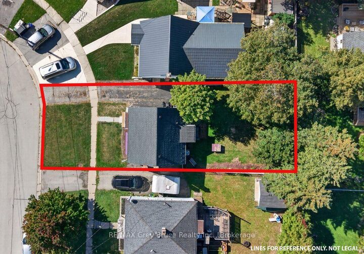 Property Photo:  714 5th Street E  ON N4K 1E5 
