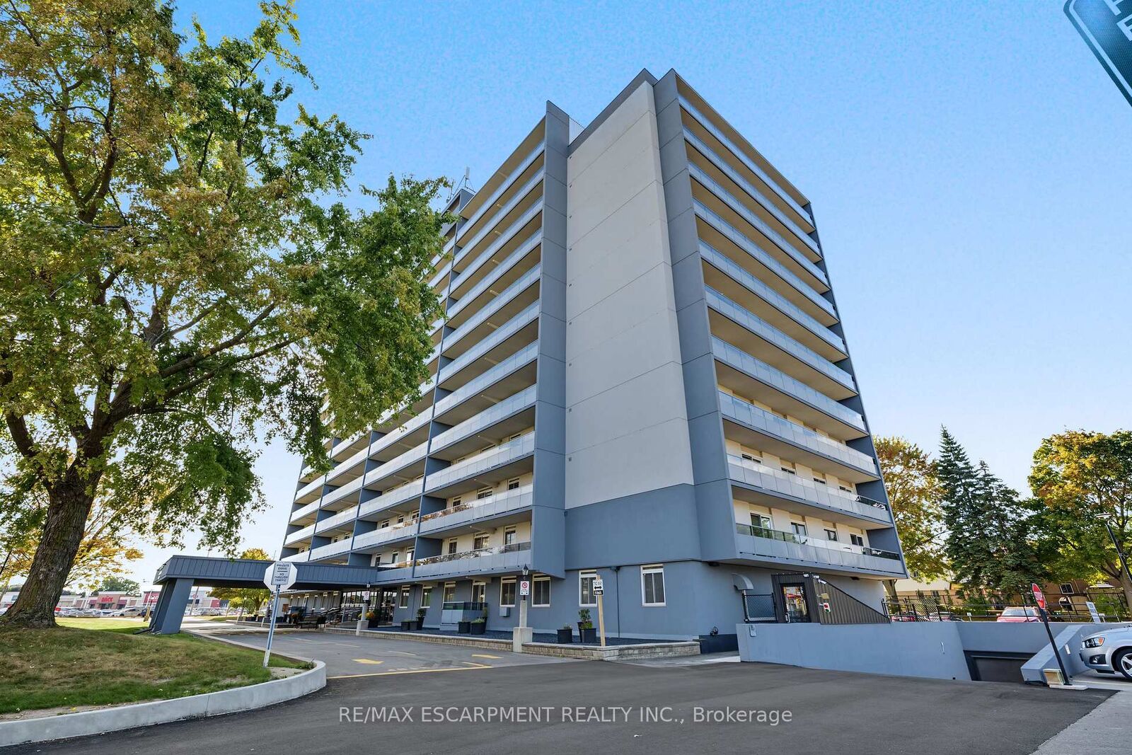 Property Photo:  640 West Street 504  ON N3R 6M3 