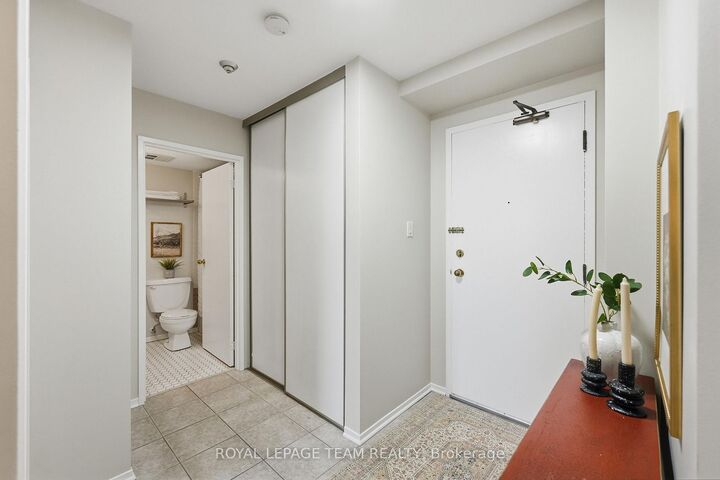 Property Photo:  110 Forward Avenue 304  ON K1Y 4S9 