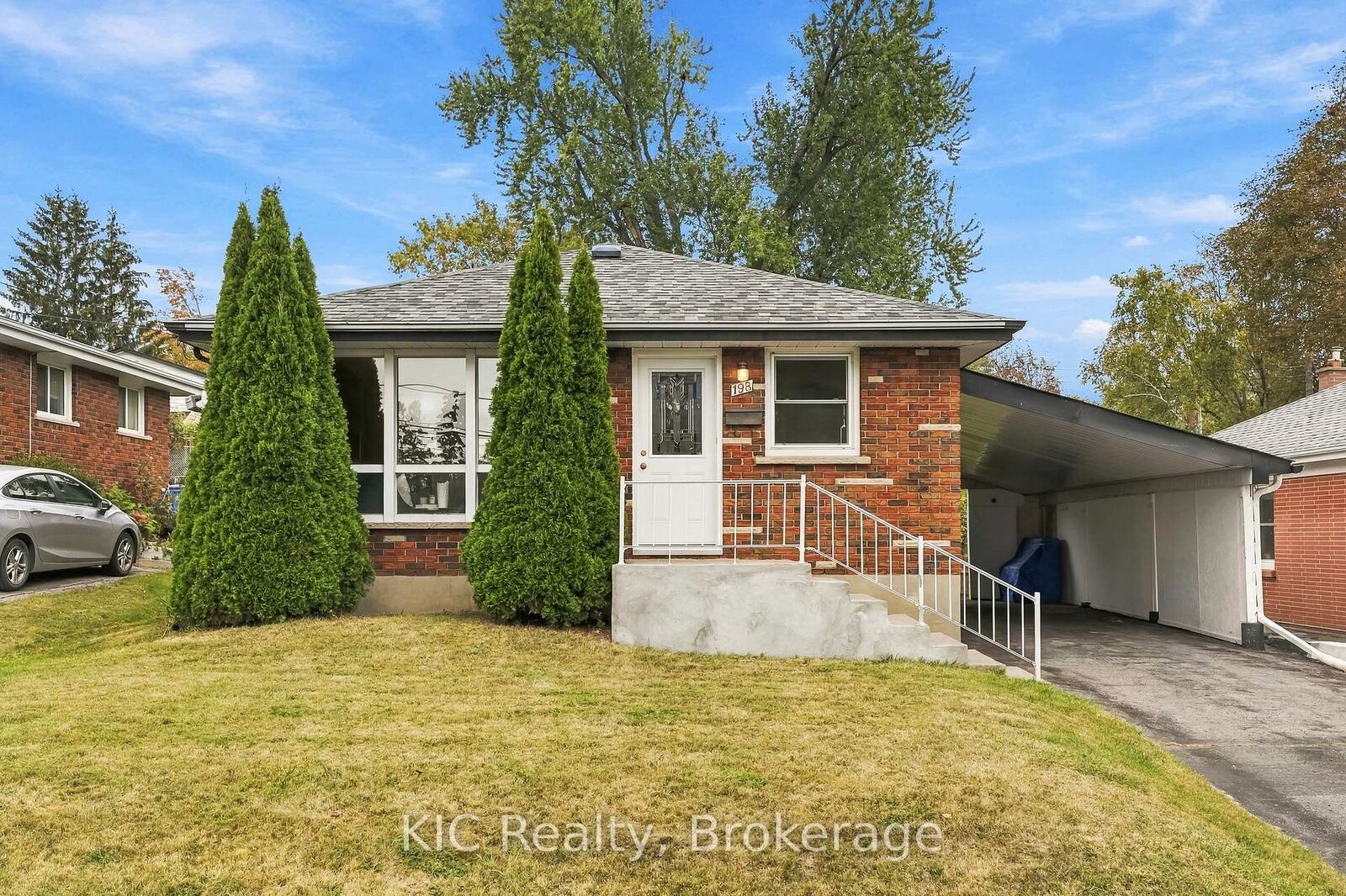 Property Photo:  198 McClennan Street  ON K9H 5H7 