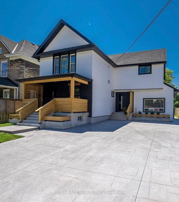 Property Photo:  4985 Crysler Avenue 2  ON L2E 3W6 
