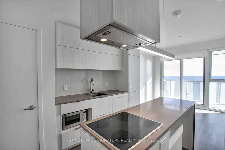 Property Photo:  15 Lower Jarvis Street 3704  ON M5E 1Z2 