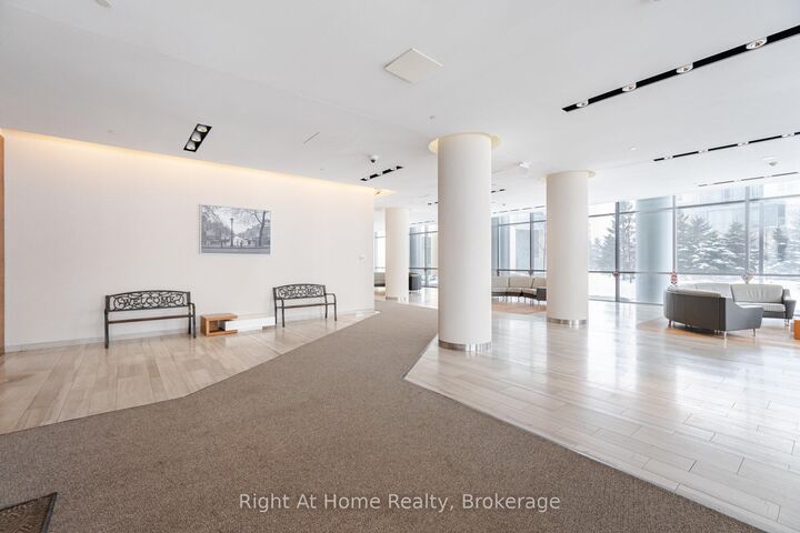 Property Photo:  66 Forest Manor Road 111  ON M2J 0B7 