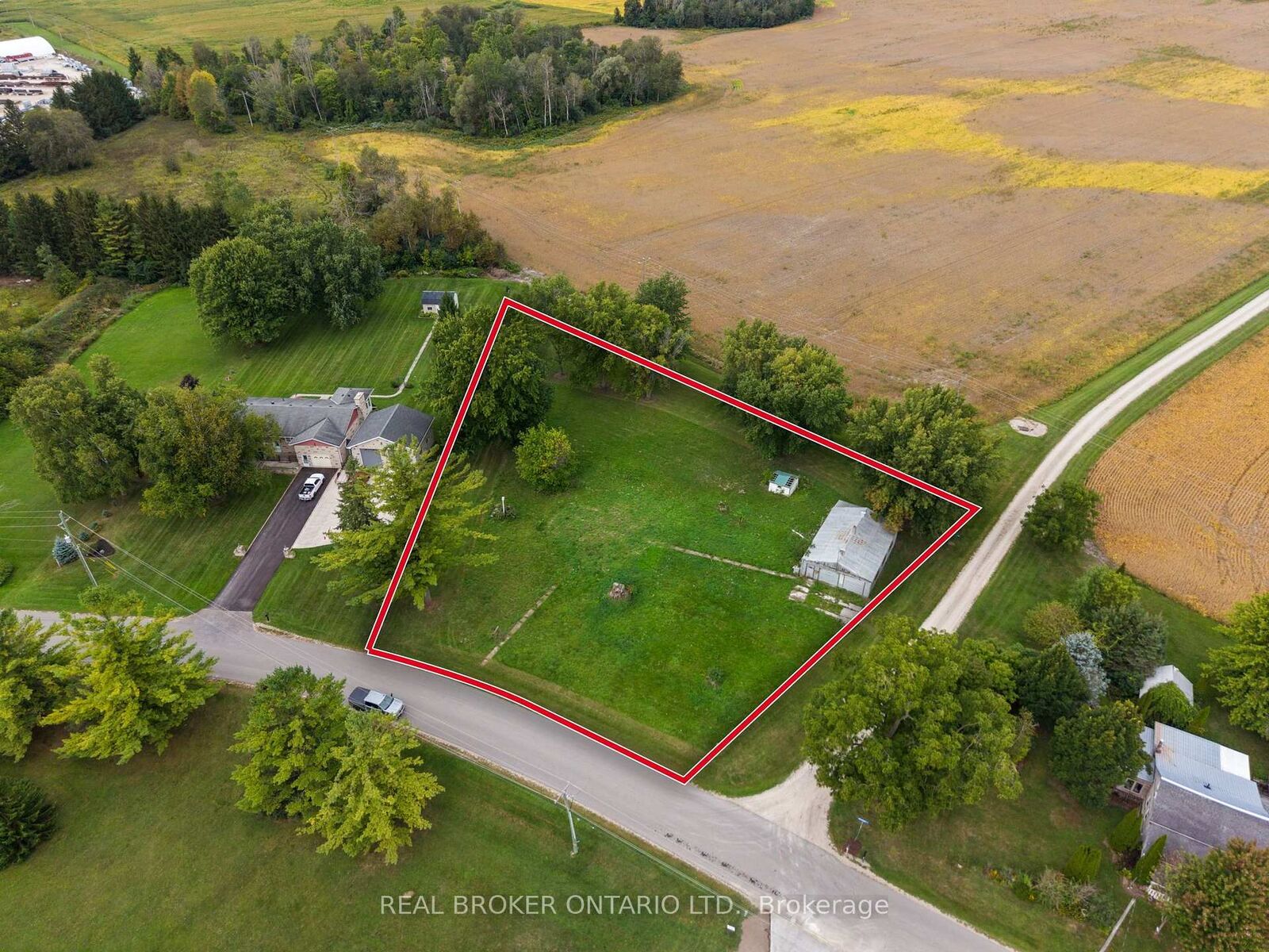 Property Photo:  742 Josephine Street N  ON N9B 2L3 