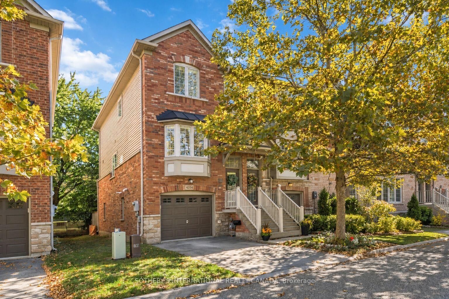 Property Photo:  4314 Ingram Common  ON L7L 0C4 