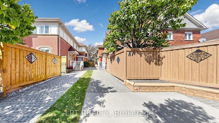Property Photo:  81 Shady Pine Circle  ON L6R 1K3 