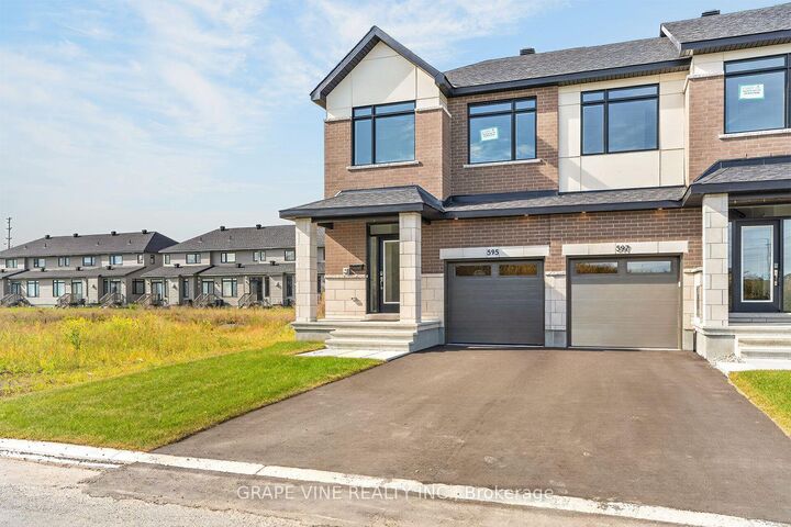 Property Photo: 595 Arbia Ridge ON K2S 2S3