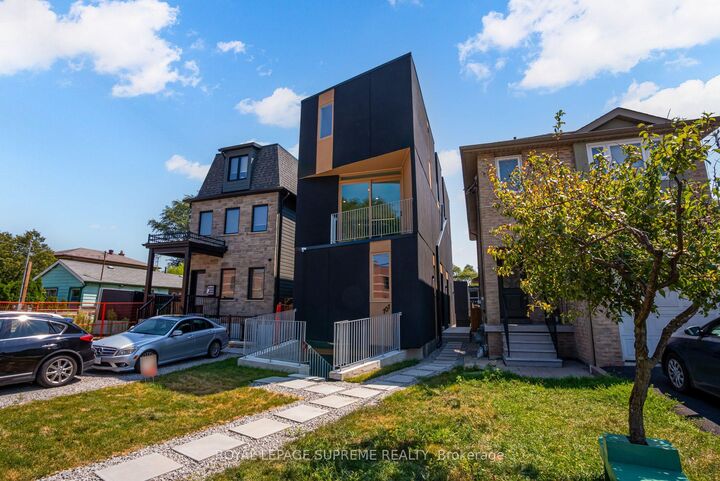 Property Photo:  101 Bernice Crescent 3  ON M6N 1W7 