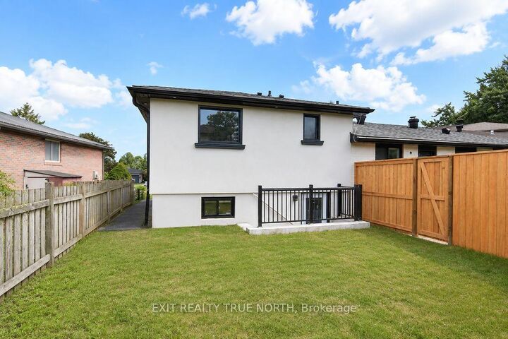 Property Photo:  66 Peacock Lane Bsmt  ON L4N 3R9 