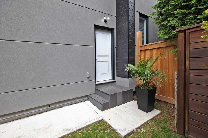 Property Photo:  14 Furnival Road Lower  ON M4B 1W2 