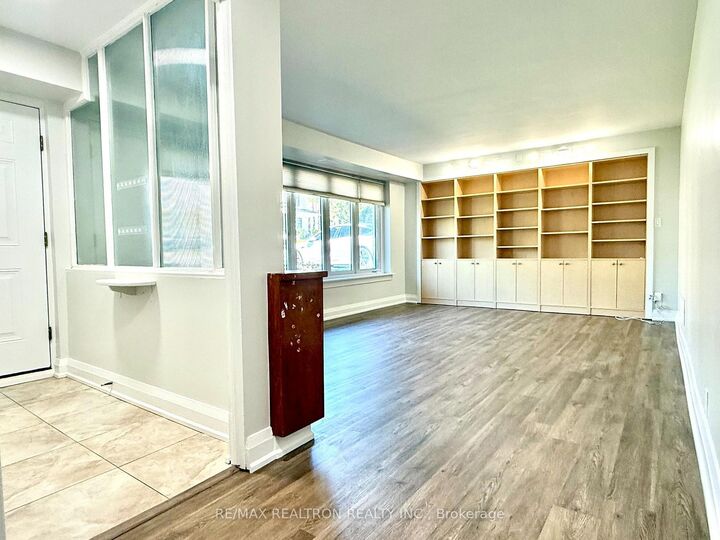 Property Photo:  447 Glengrove Avenue W  ON M5N 1X4 