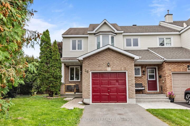 Property Photo:  26 Astoria Crescent  ON K2G 6E5 