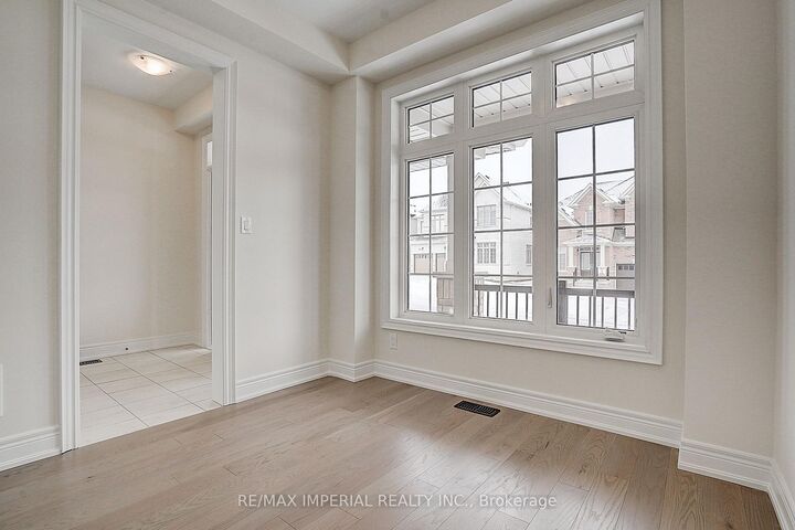Property Photo:  39 Bostock Drive  ON L4P 0S5 