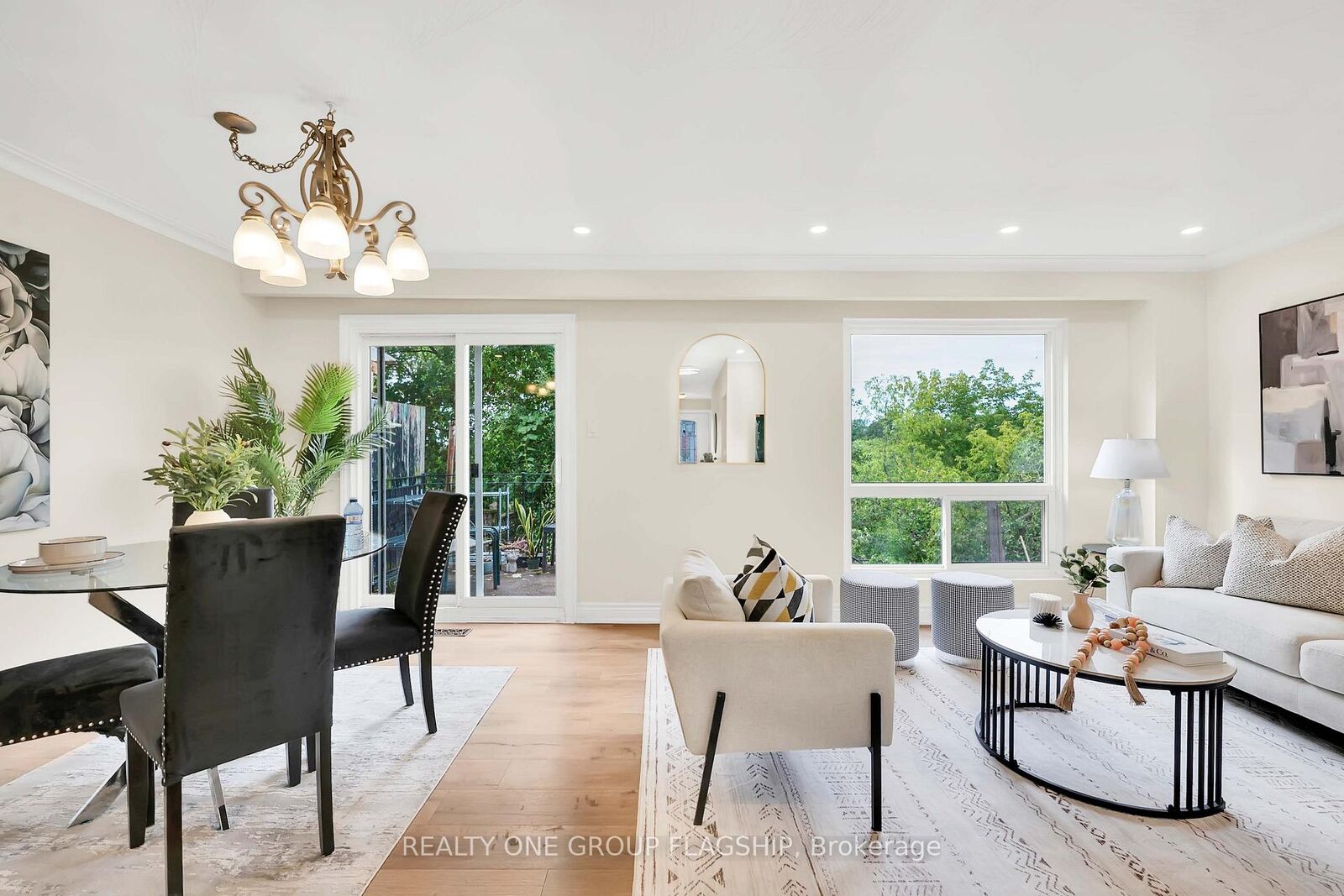 Property Photo:  12 Azalea Court  ON M9M 1V1 