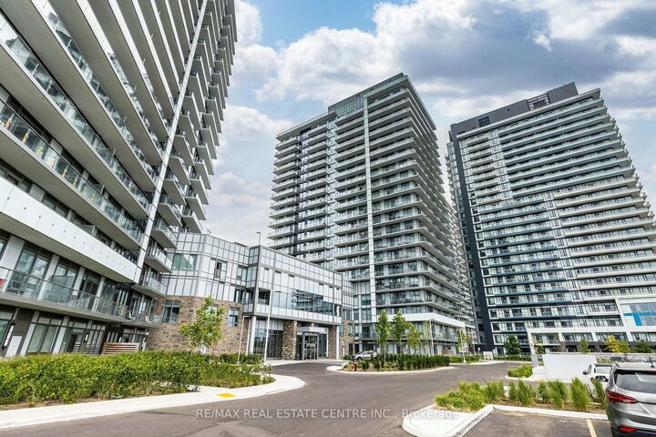 Property Photo:  4675 Metcalfe Avenue 1906  ON L5M 0Z8 