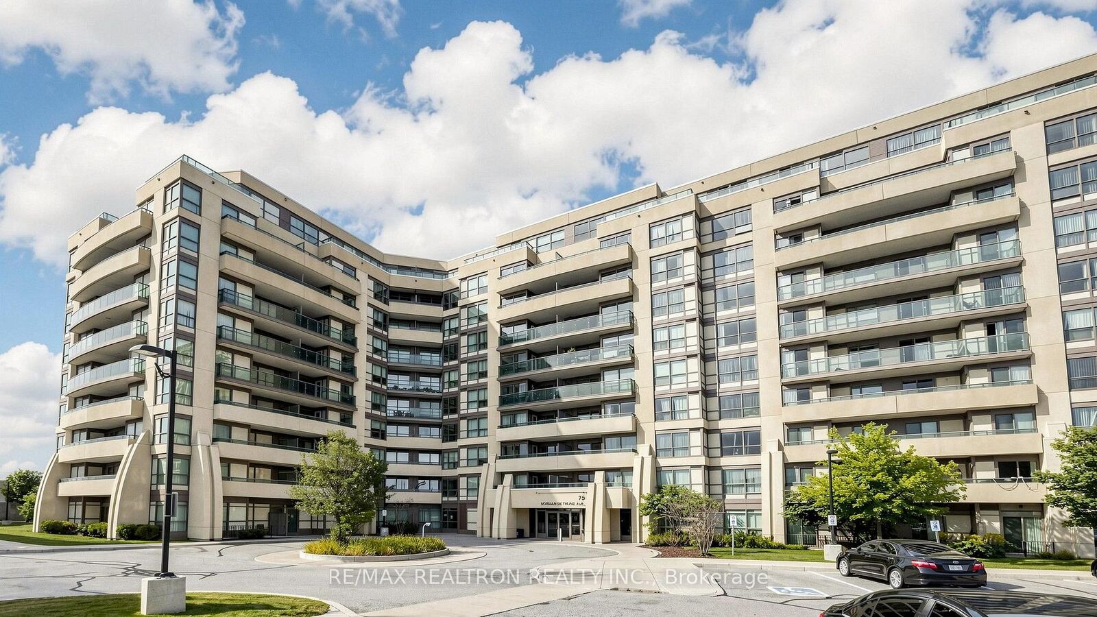 Property Photo: 75 Norman Bethune Avenue 108 ON L4B 0B6