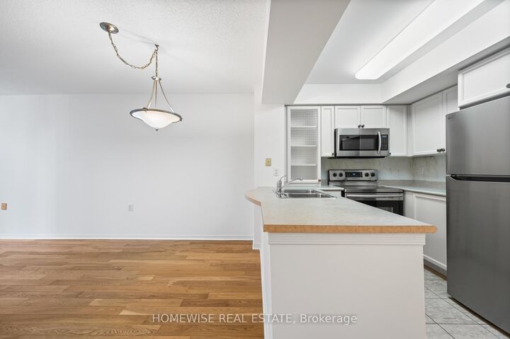 Property Photo:  388 Bloor Street E 601  ON M4W 3W9 