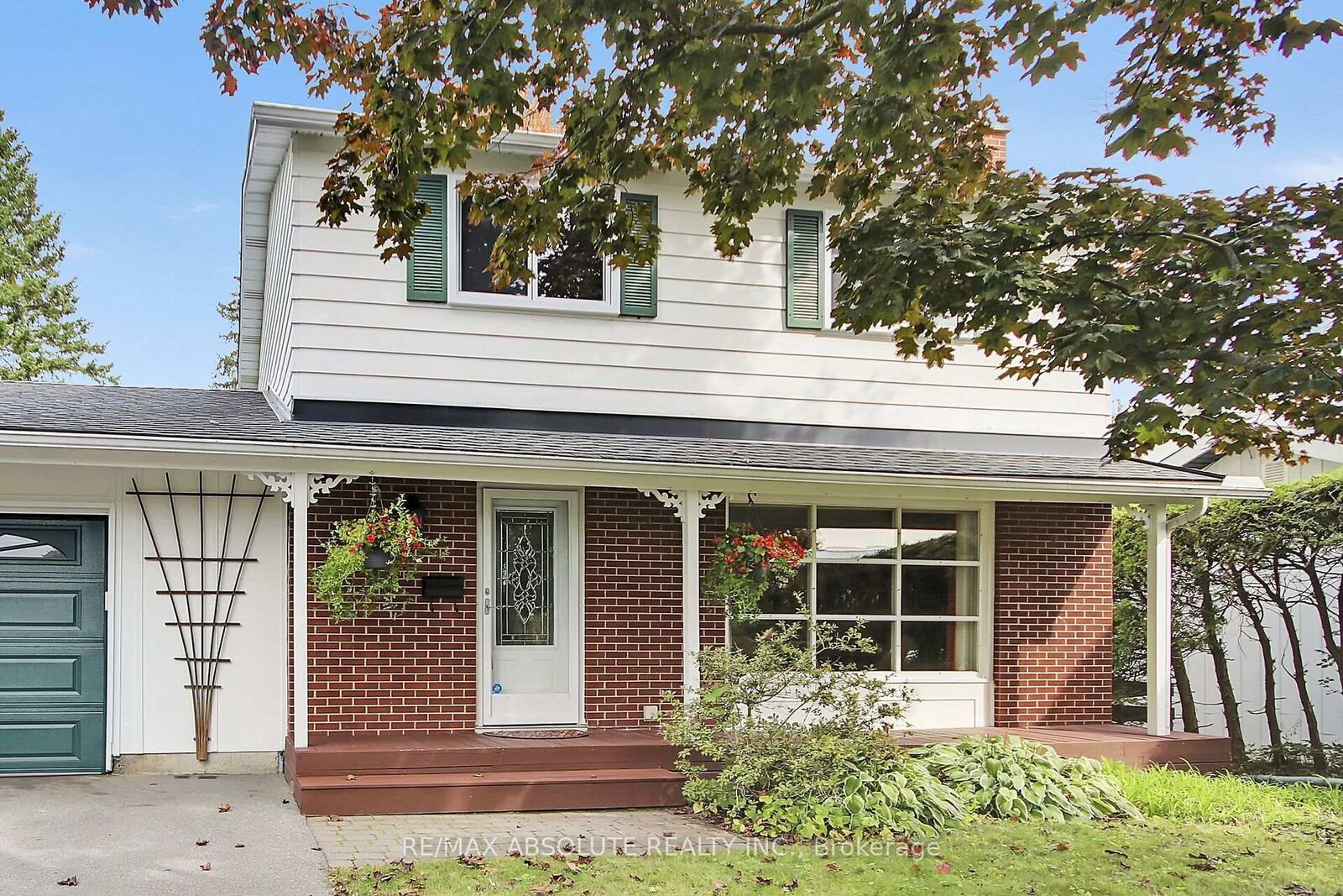 Property Photo:  144 Old Colony Road  ON K2L 1M4 
