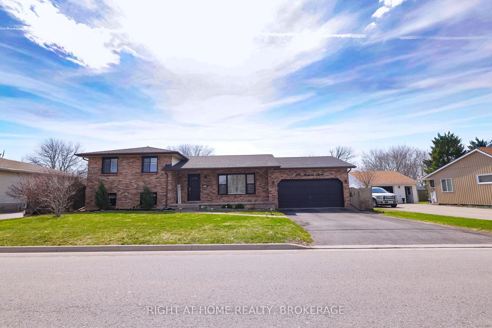 Property Photo:  7698 Mulhern Street  ON L2H 1B5 