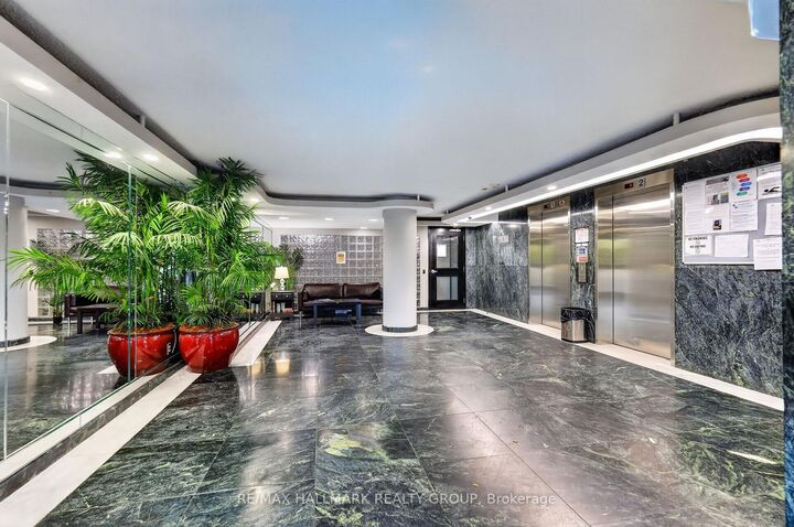 Property Photo:  1440 Heron Road 701  ON K1V 0X2 