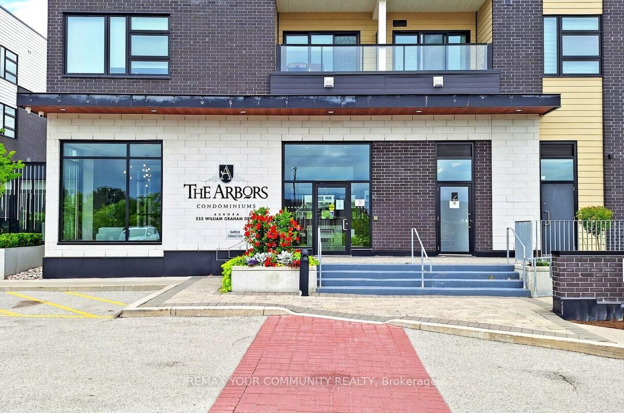 Property Photo:  555 William Graham Drive 308  ON L4G 7C4 