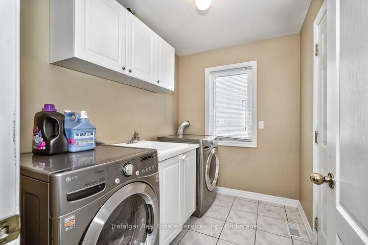 Property Photo: 2355 Hilda Drive ON L6H 7M9
