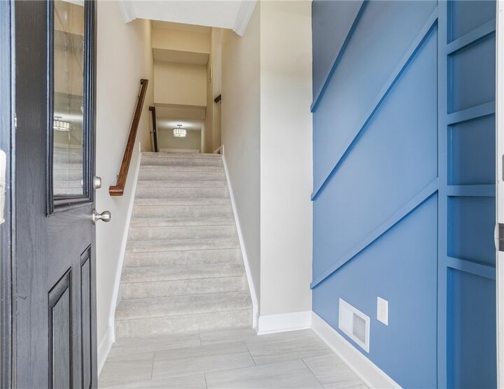 Property Photo:  131 Lenox Dr  PA 15126 