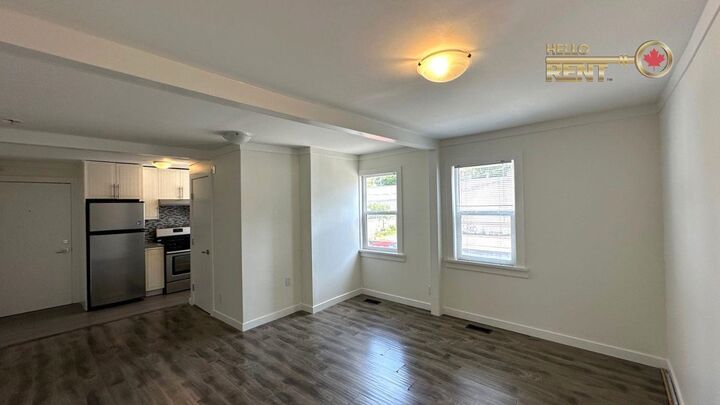 Property Photo:  130 Lonsdale Avenue 102  BC V7M 2E8 