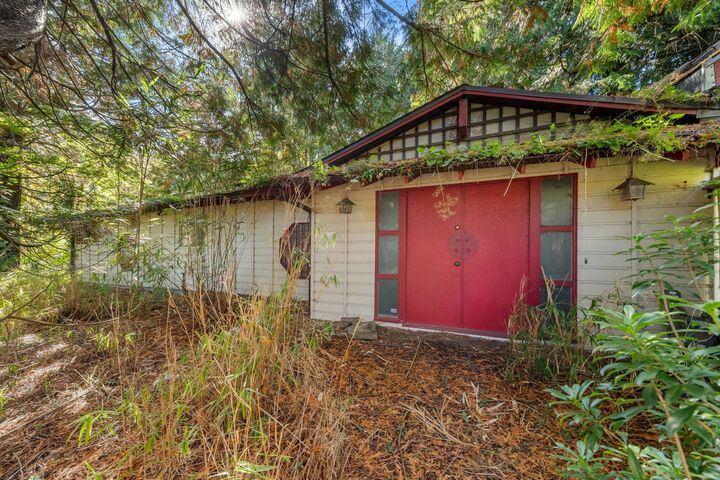 Property Photo:  3745 Southridge Avenue  BC V7V 3H9 