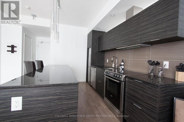 Property Photo:  8 Charlotte Street  ON M5V 0K4 