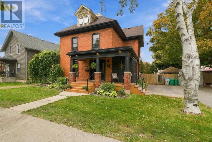 Property Photo:  86 Toronto Street  ON N7A 2Z2 